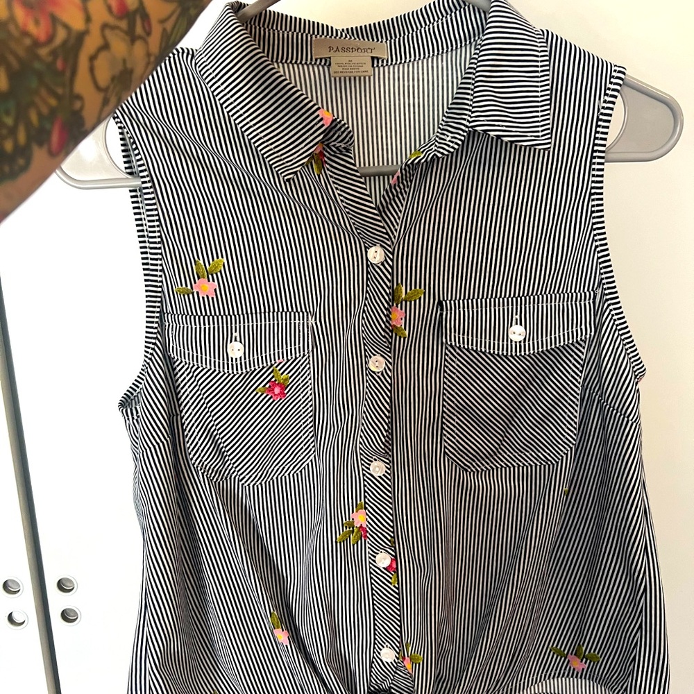Button front top